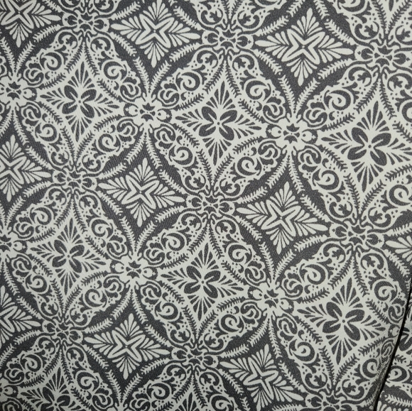 Marilyn Monroe intimates lightweight robe - Picture 5 of 5